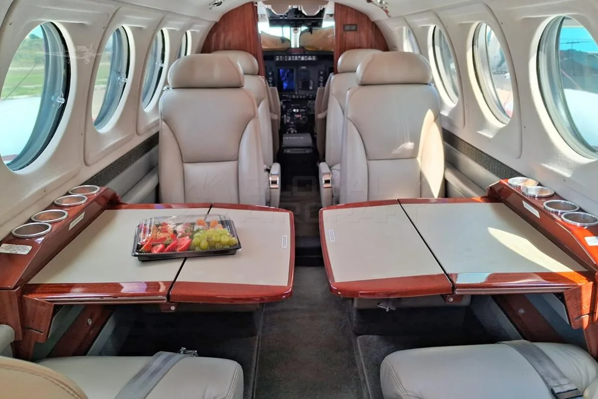 Cabin interior of a 2008 BEECHCRAFT KING AIR B200GT.