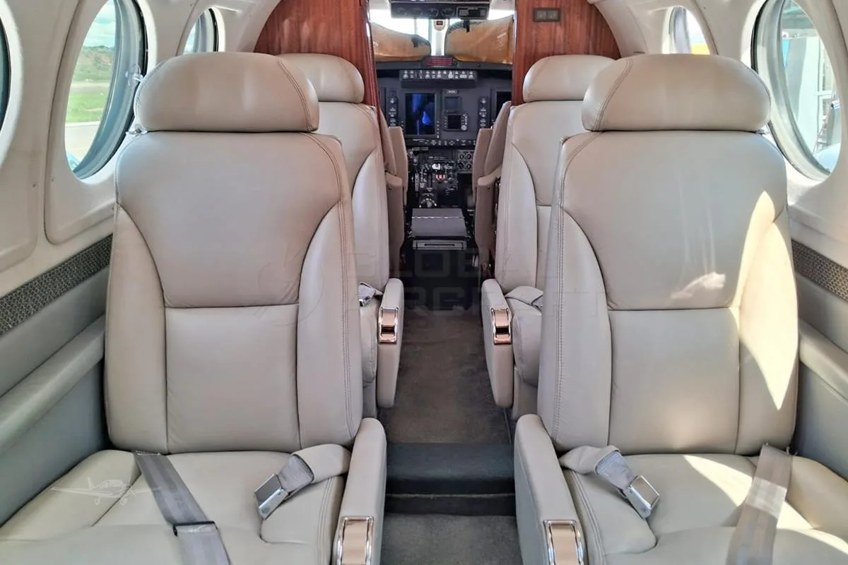 Cabin interior of a 2008 BEECHCRAFT KING AIR B200GT.