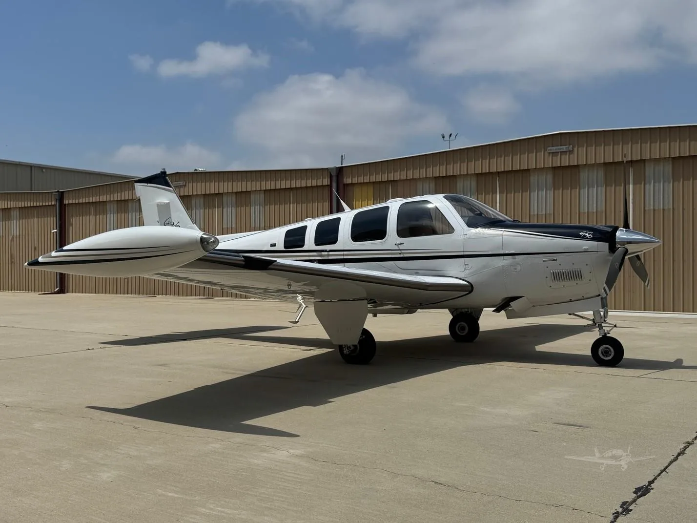 Exterior view of a 2007 BEECHCRAFT G36 BONANZA, N524HS.