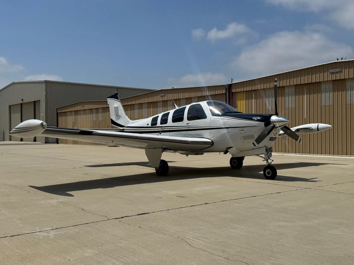 Exterior view of a 2007 BEECHCRAFT G36 BONANZA, N524HS.