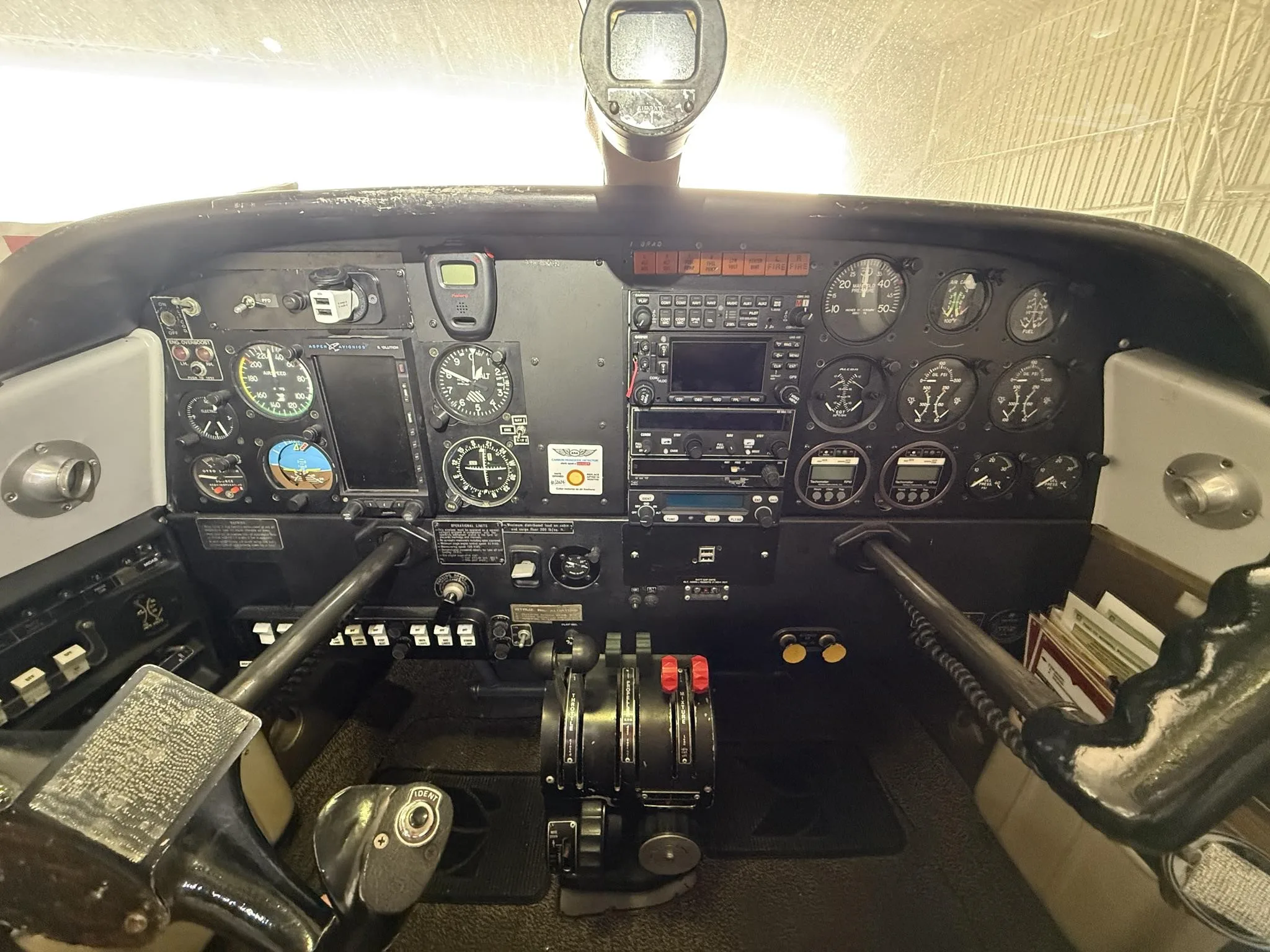 Cockpit and instrument panel of a 1980 PARTENAVIA P.68C-TC.