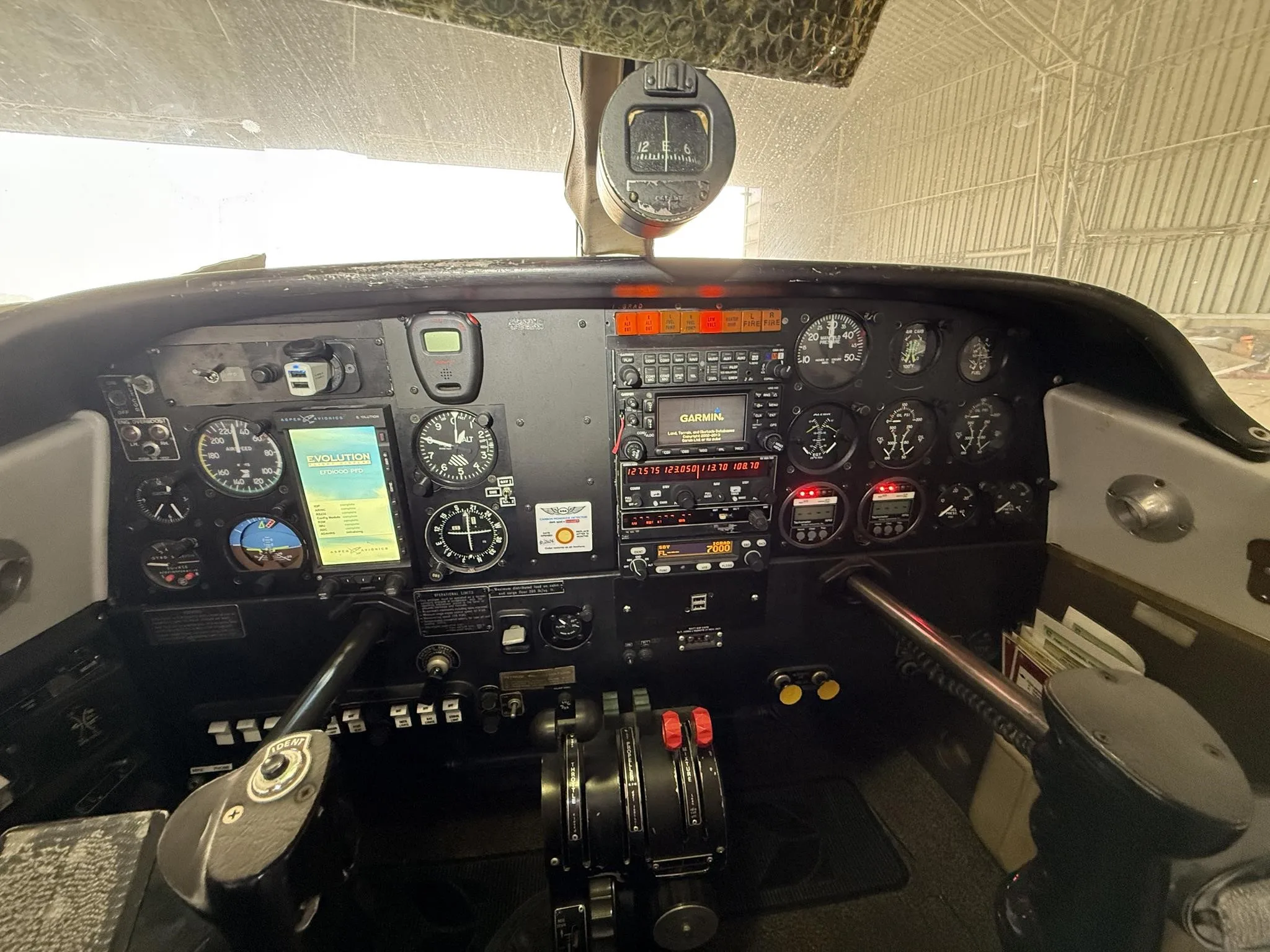 Cockpit and instrument panel of a 1980 PARTENAVIA P.68C-TC.