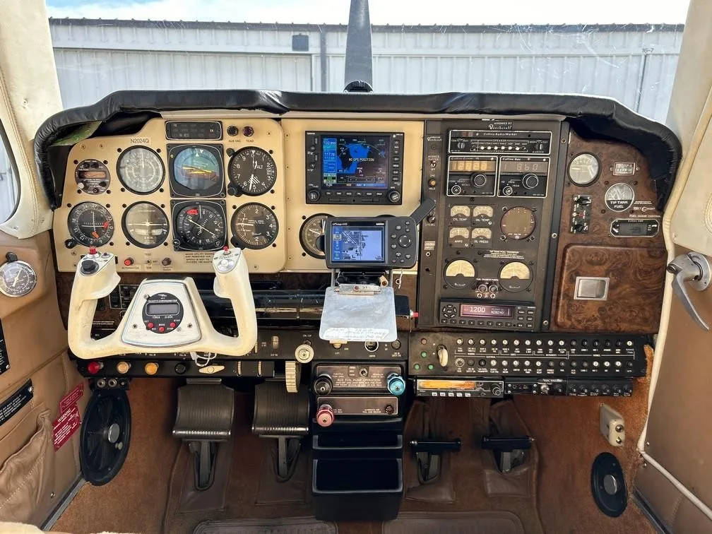Cockpit and instrument panel of a 1978 BEECHCRAFT A36 BONANZA.