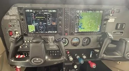 Avionics suite of a 2010 CESSNA 182T SKYLANE.
