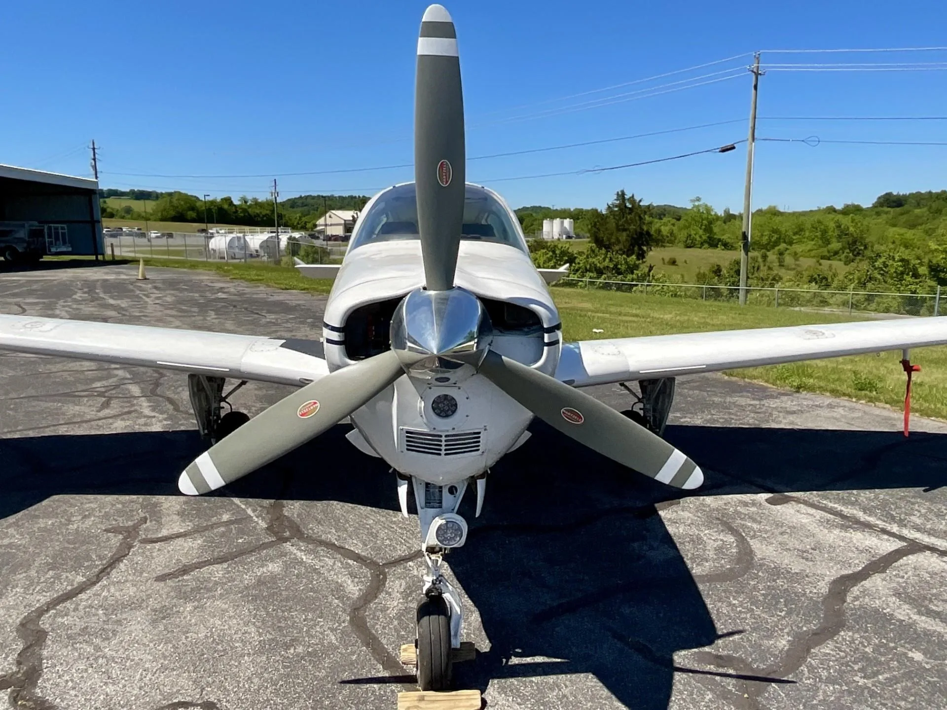 Exterior view of a 1981 BEECHCRAFT A36 BONANZA, N1811Y.