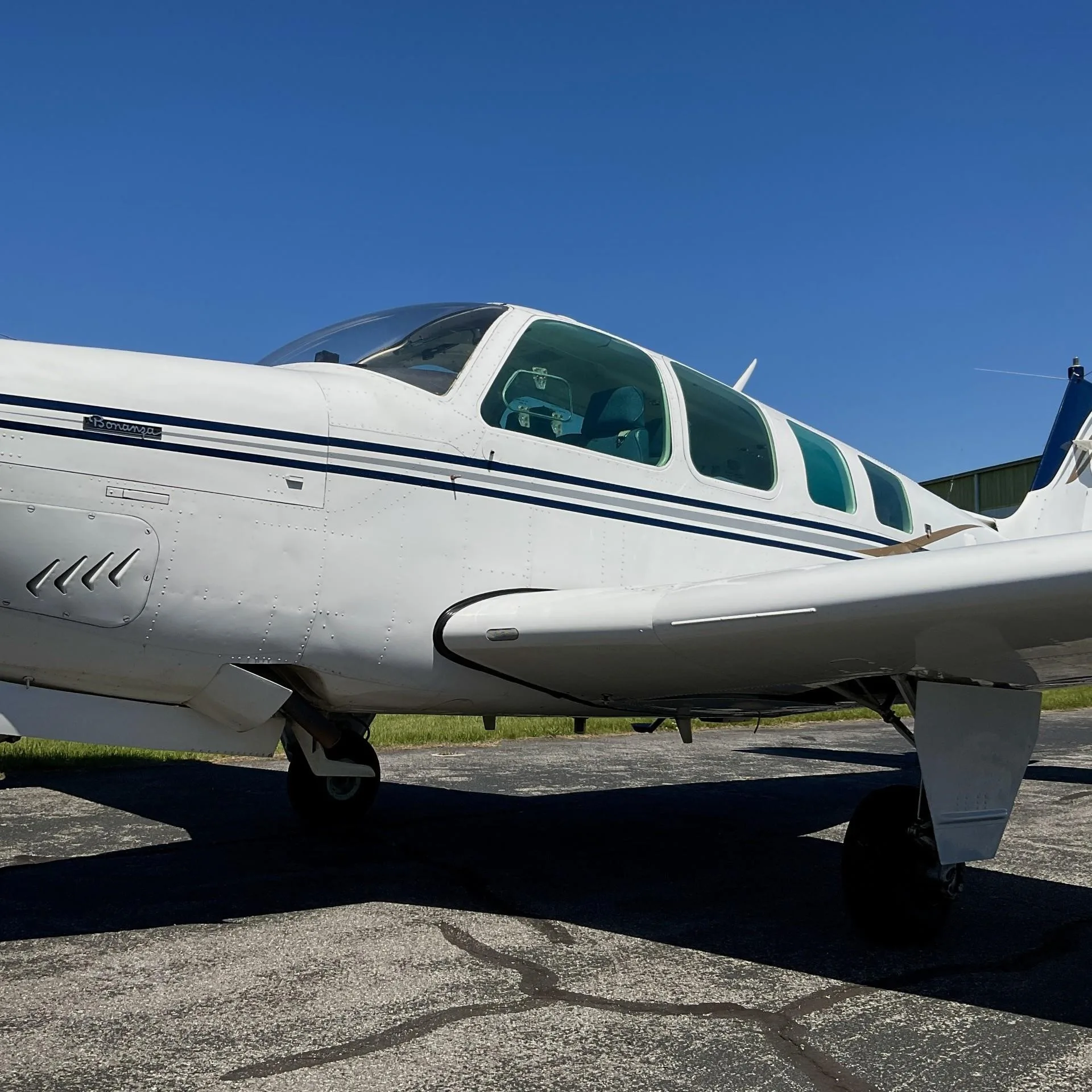 Exterior view of a 1981 BEECHCRAFT A36 BONANZA, N1811Y.
