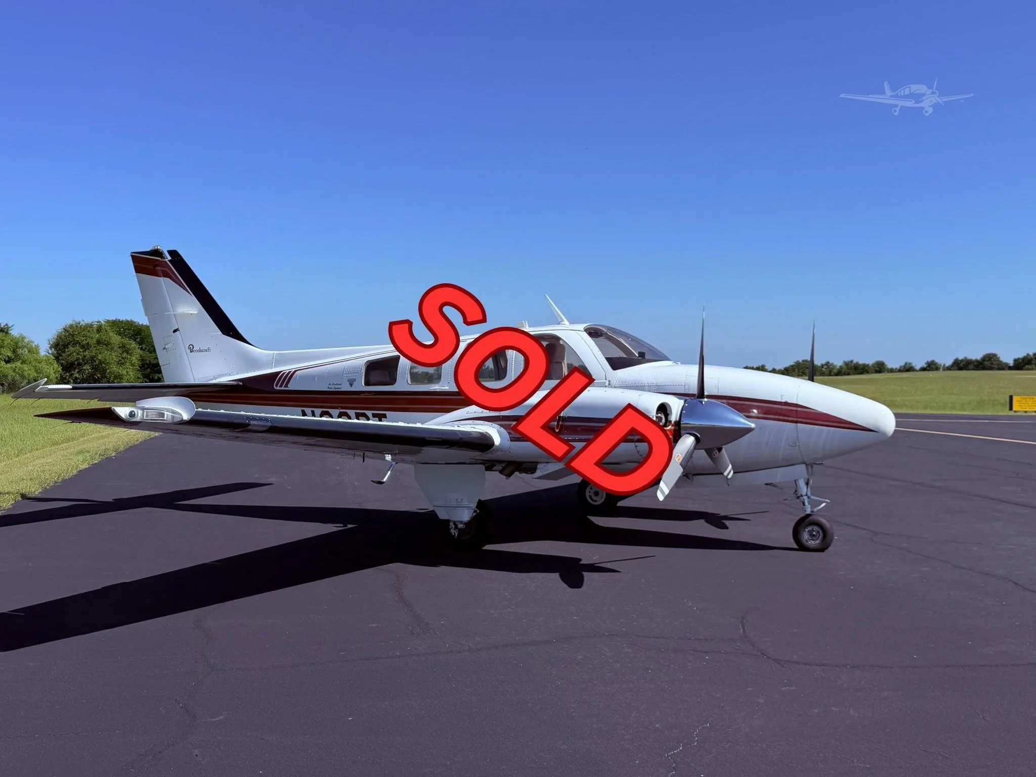 Exterior view of a 1976 BEECHCRAFT 58P BARON, N96PT.
