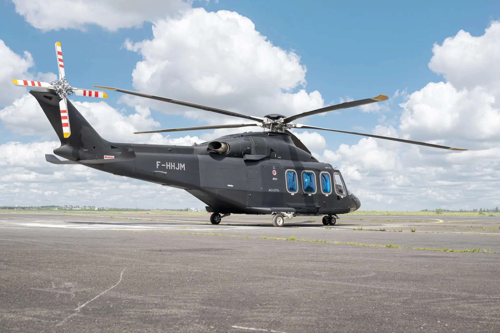 Exterior view of a 2009 AGUSTA AW139, F-HHJM.