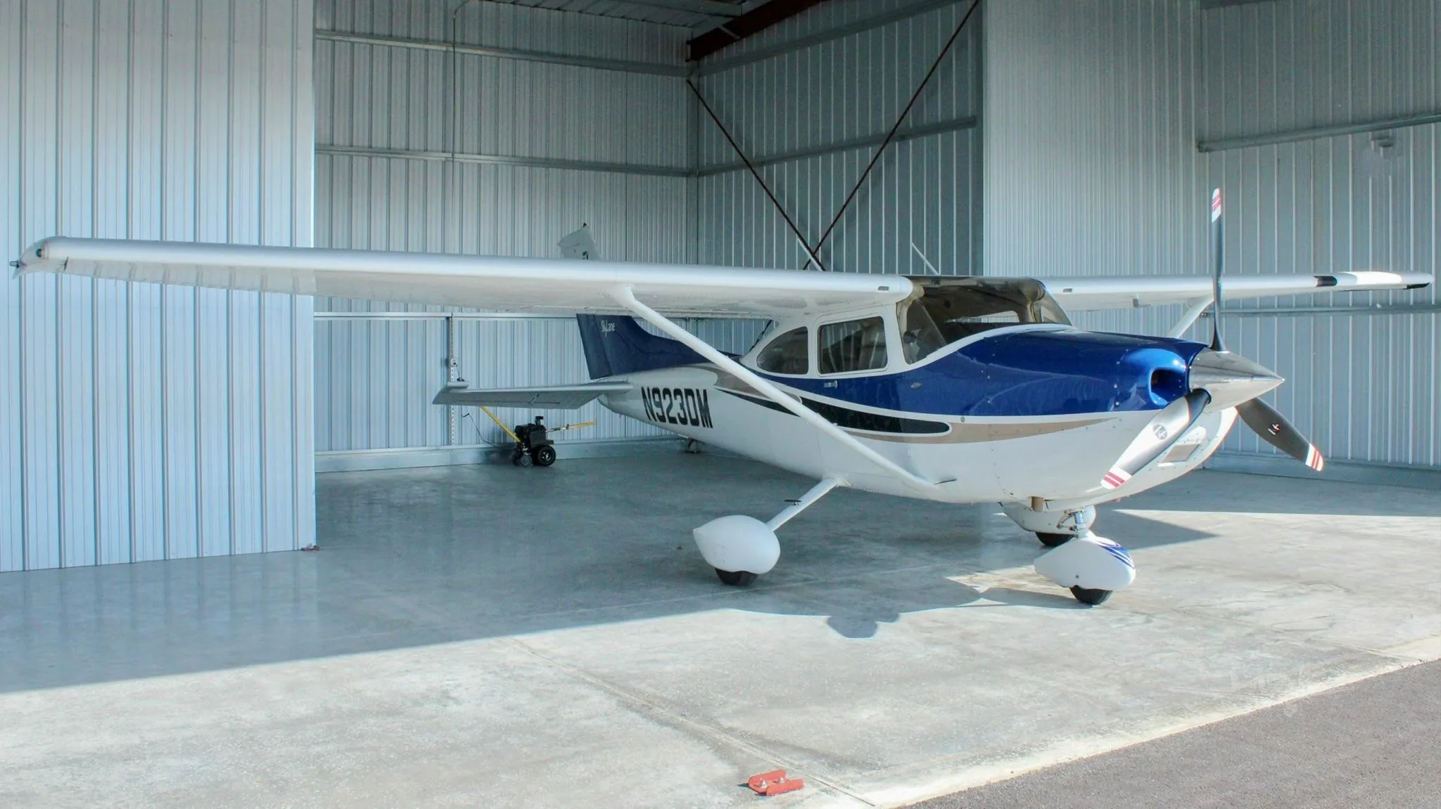 2004 CESSNA 182T SKYLANE