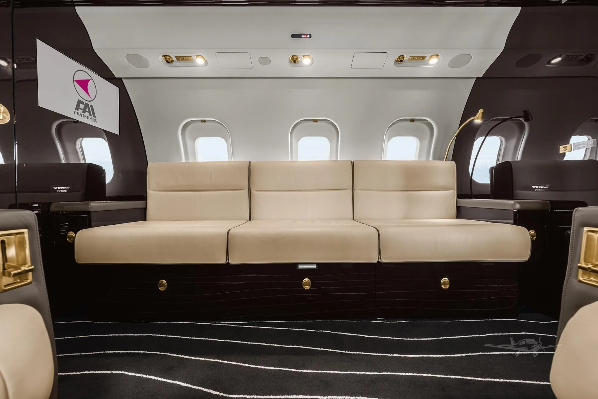 Cabin interior of a 2000 BOMBARDIER GLOBAL EXPRESS.