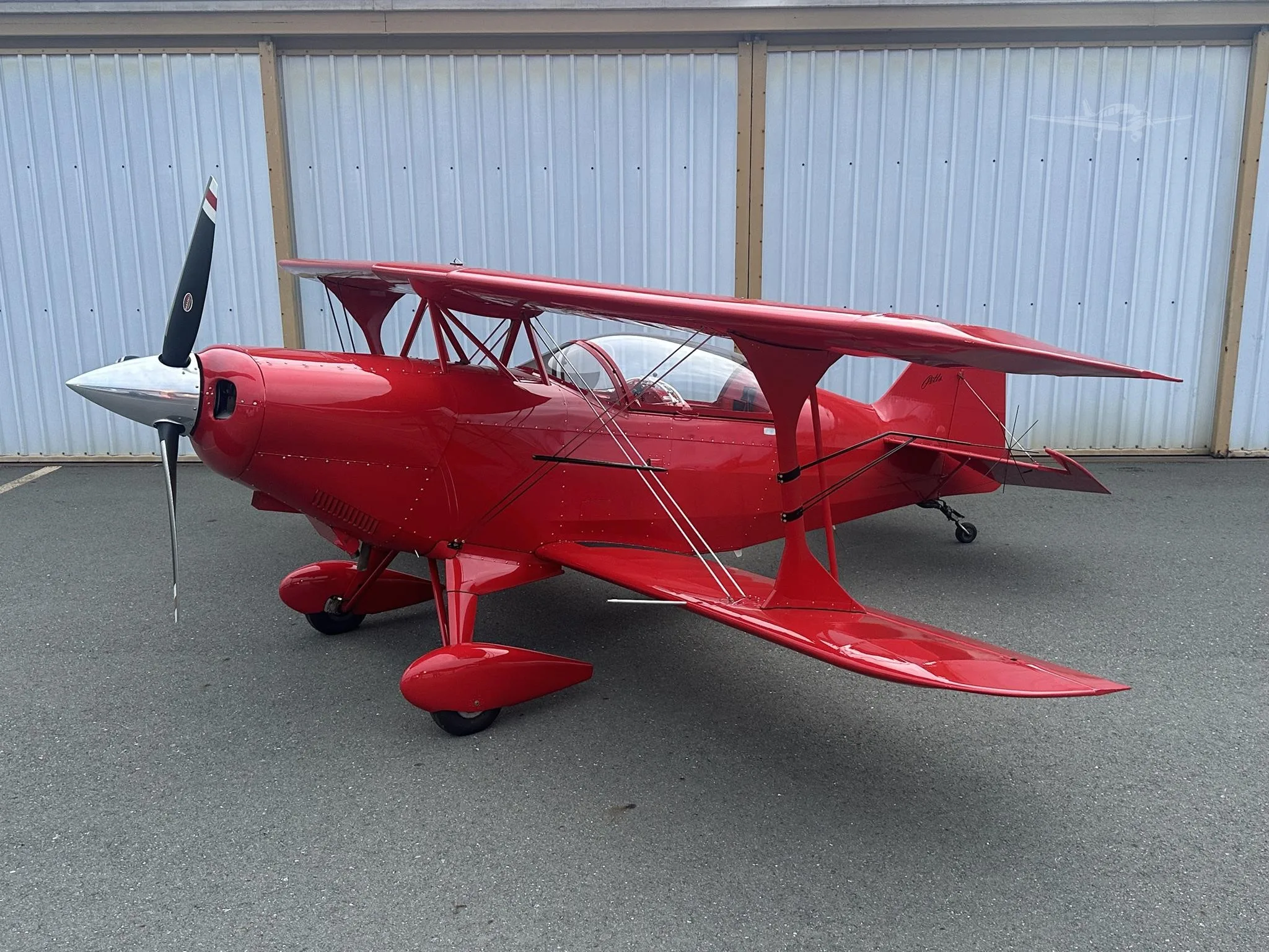 Exterior view of a 2001 PITTS S-2C, N15TA.