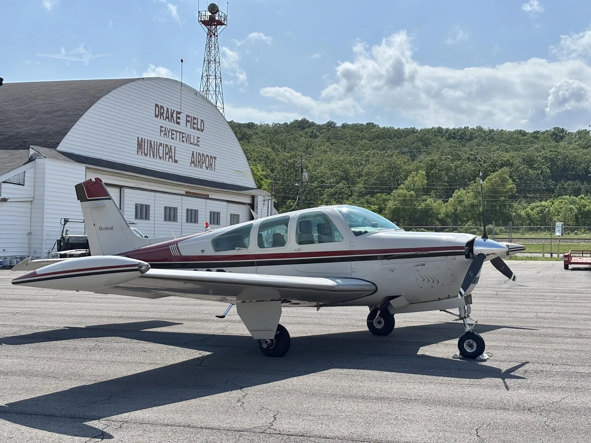 Exterior view of a 1988 BEECHCRAFT F33A BONANZA, N3106D.