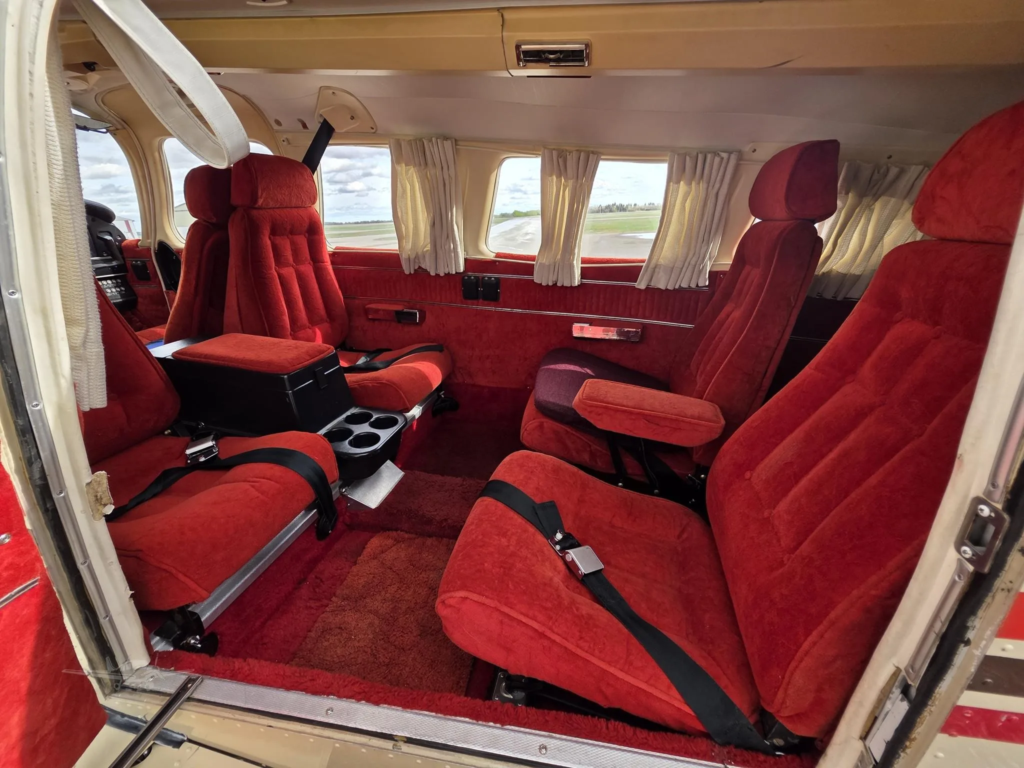 Cabin interior of a 1980 PIPER SARATOGA SP.