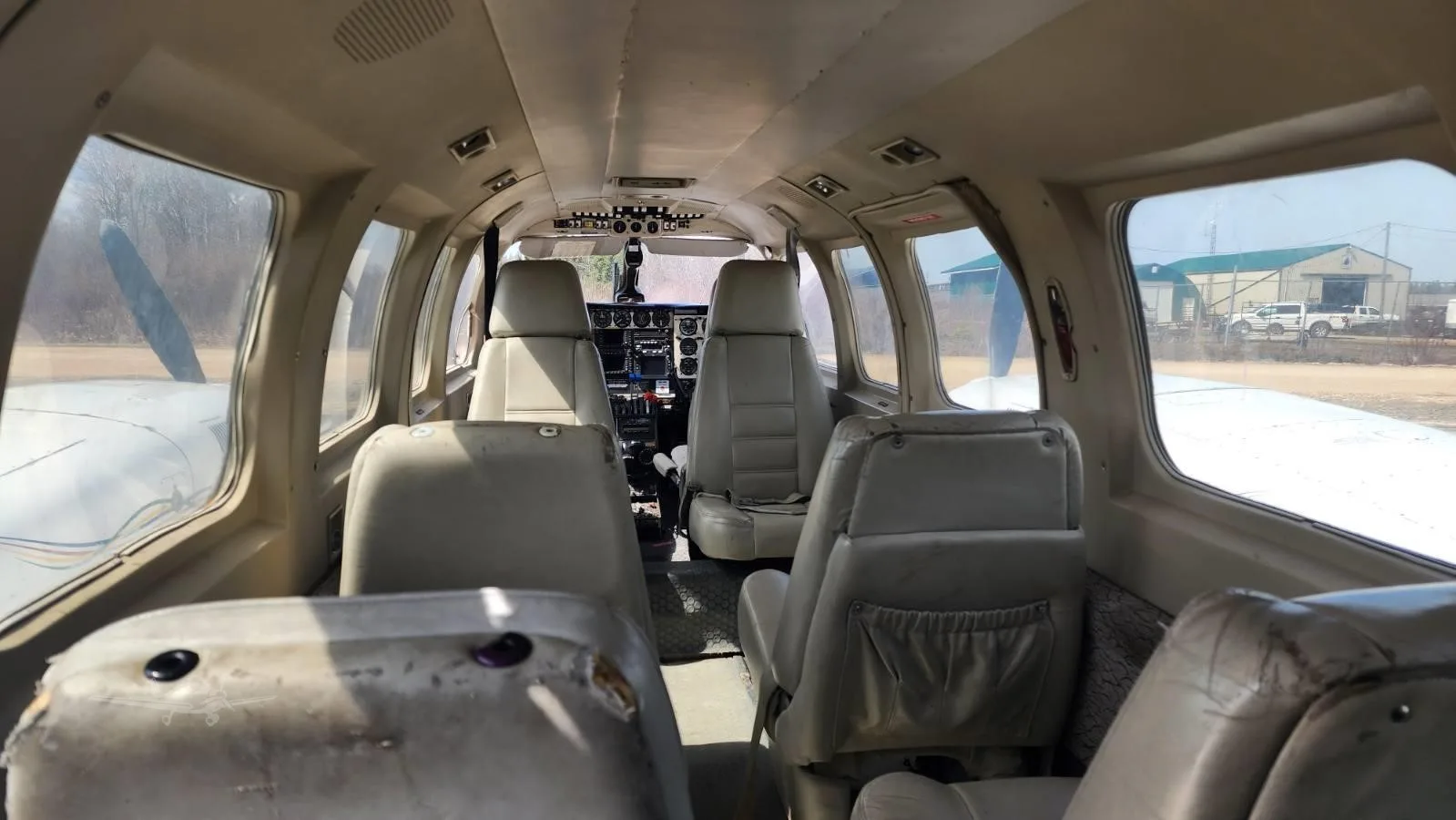 Cabin interior of a 1977 PIPER NAVAJO CHIEFTAIN.