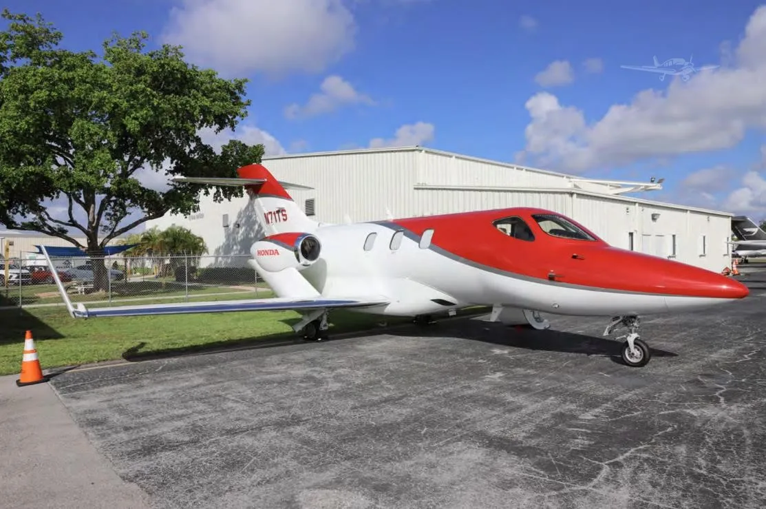 Exterior view of a 2016 HONDA JET APMG, N71TS.