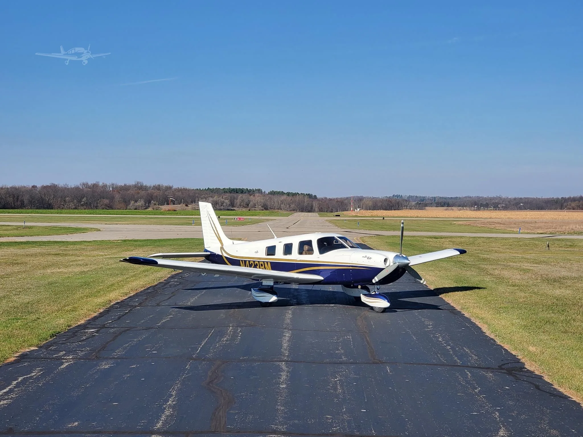 Exterior view of a 2004 PIPER 6XT, N423BM.