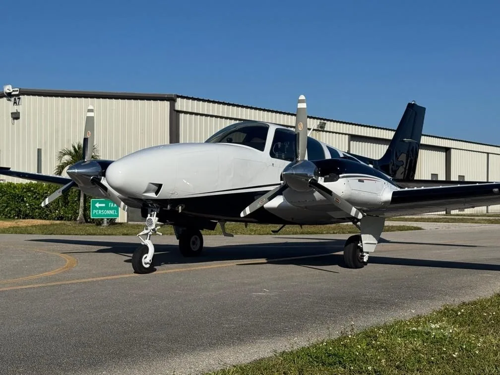 Exterior view of a 1983 BEECHCRAFT 58 BARON, N76VC.