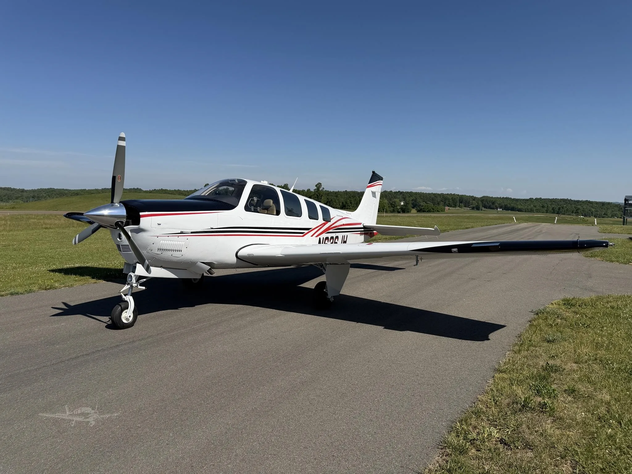 Exterior view of a 2016 BEECHCRAFT G36 BONANZA, N636JH.