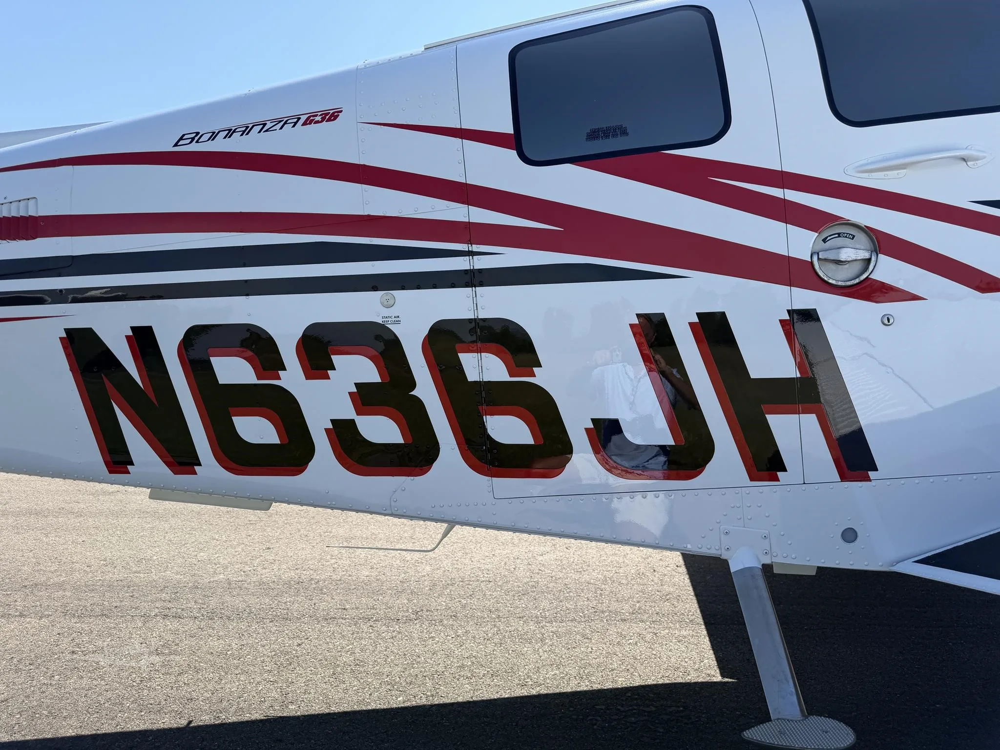Exterior view of a 2016 BEECHCRAFT G36 BONANZA, N636JH.