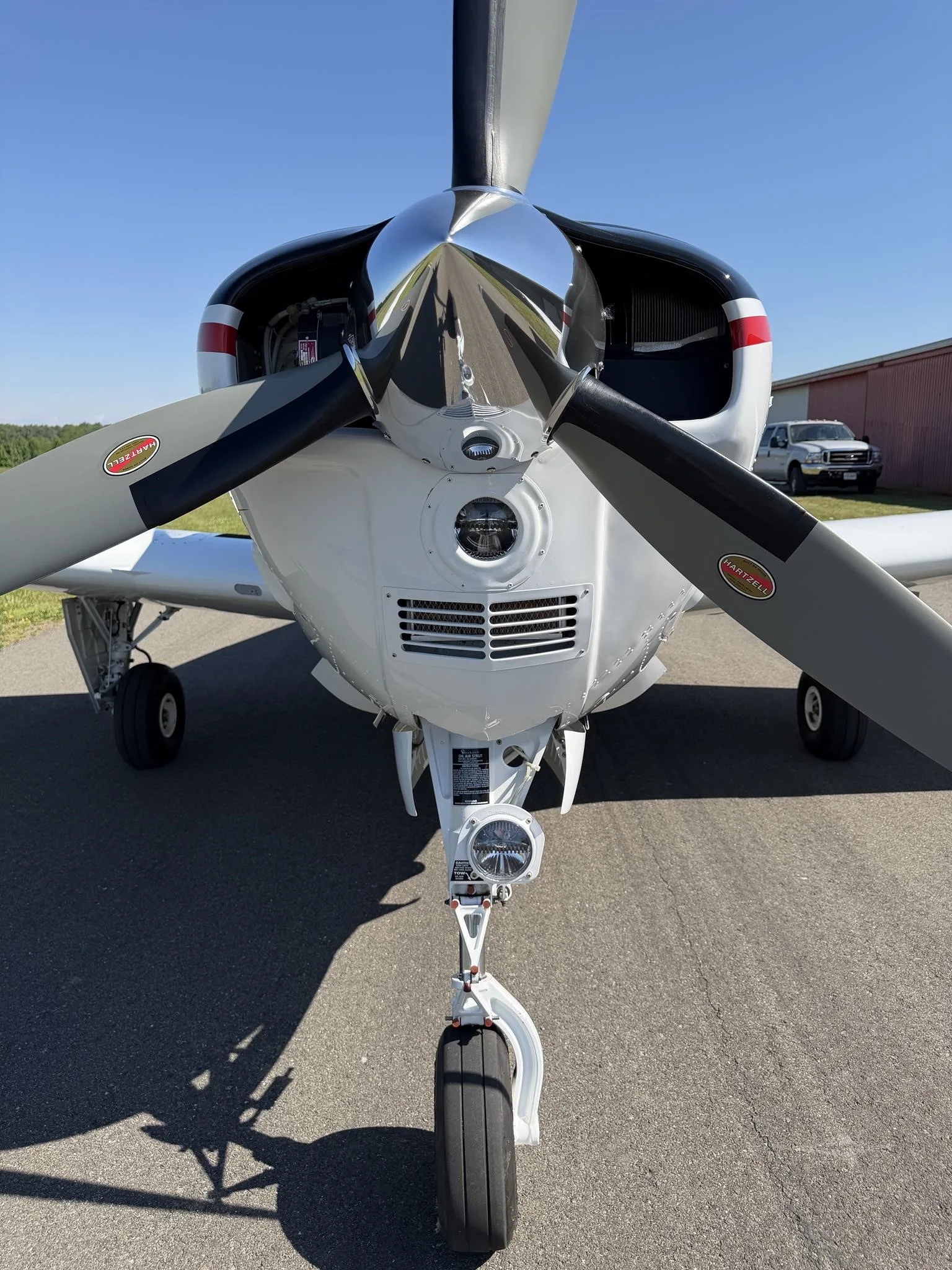 Exterior view of a 2016 BEECHCRAFT G36 BONANZA, N636JH.