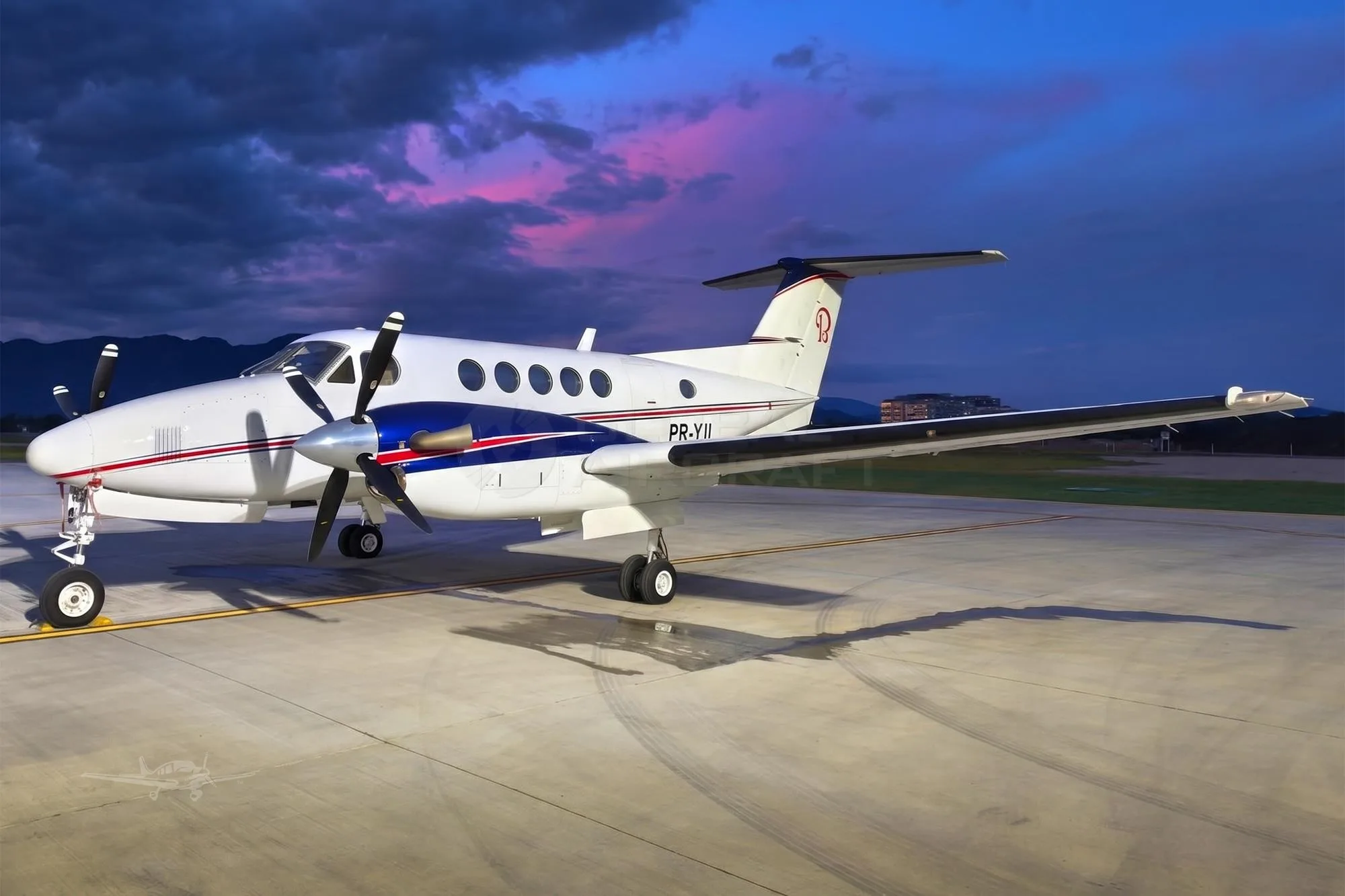 2000 BEECHCRAFT KING AIR B200