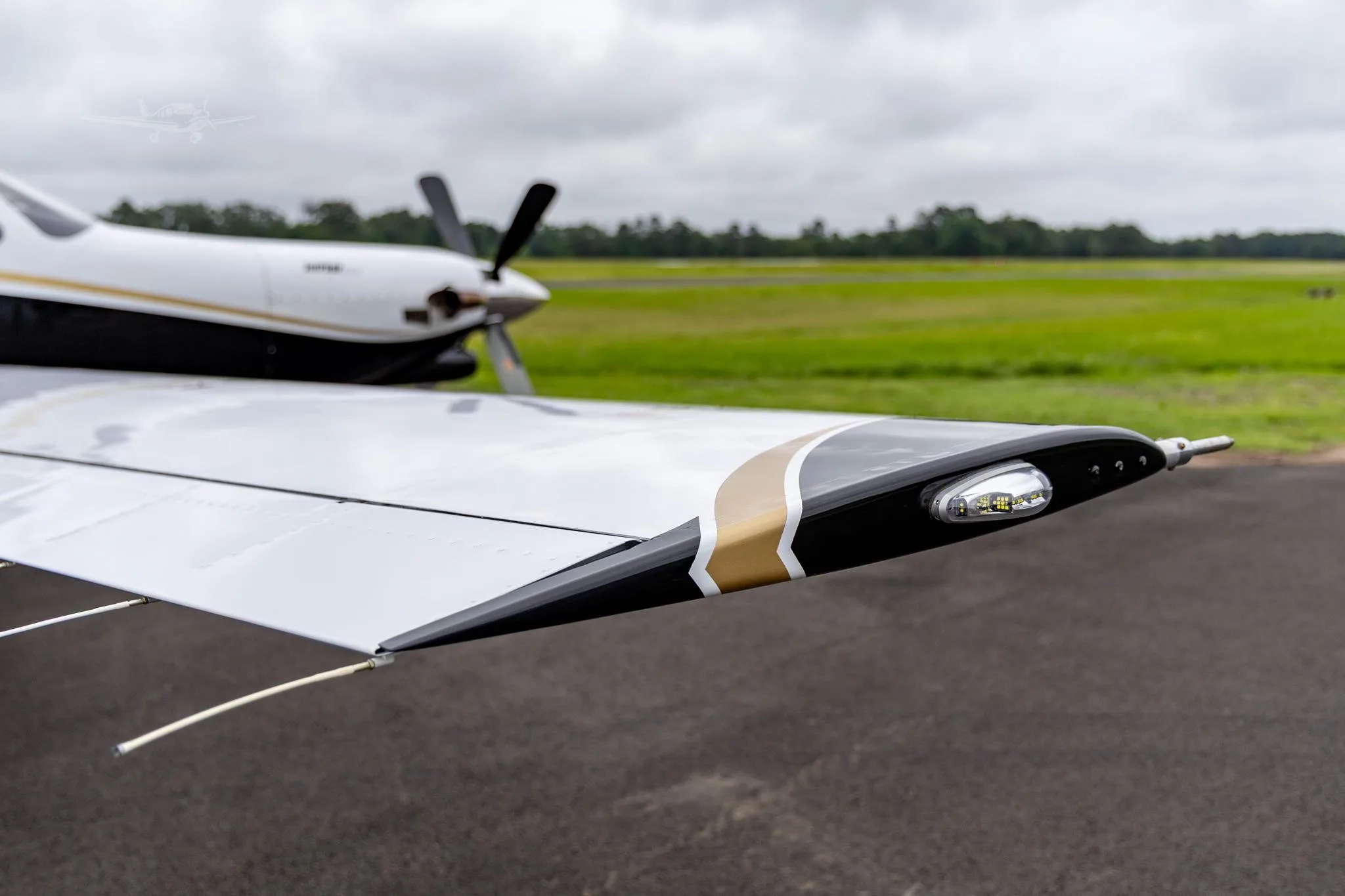 Exterior view of a 1989 PIPER JETPROP, N9174N.