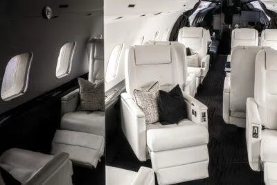 Cockpit and instrument panel of a 2001 BOMBARDIER GLOBAL EXPRESS.