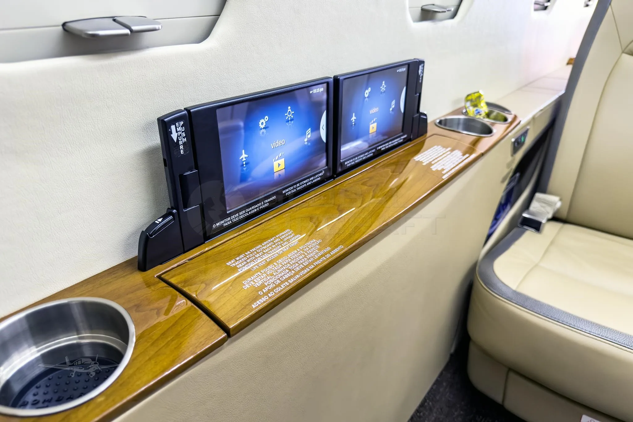 Cabin interior of a 2014 LEARJET 75.