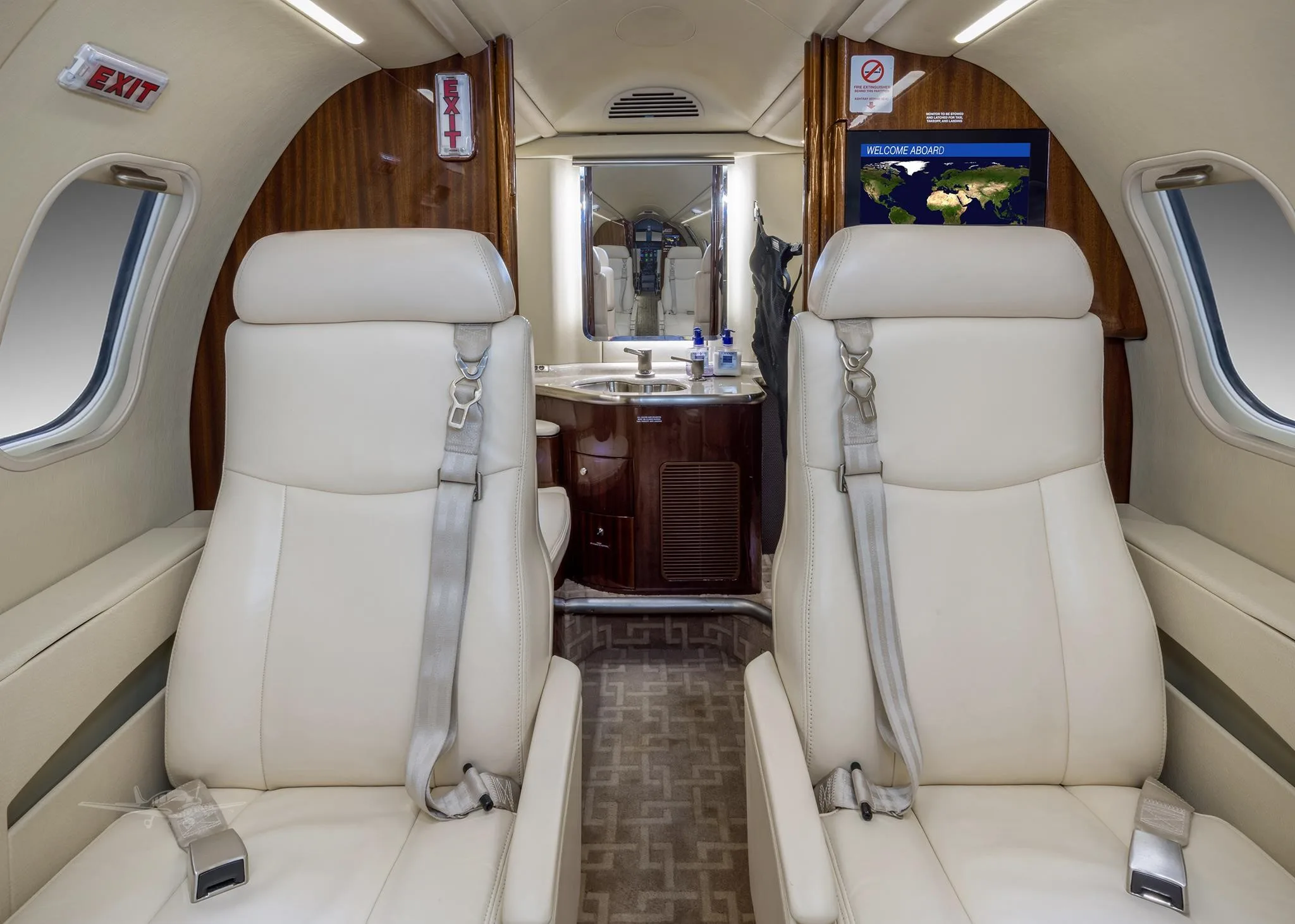 Cabin interior of a 2008 LEARJET 40XR.