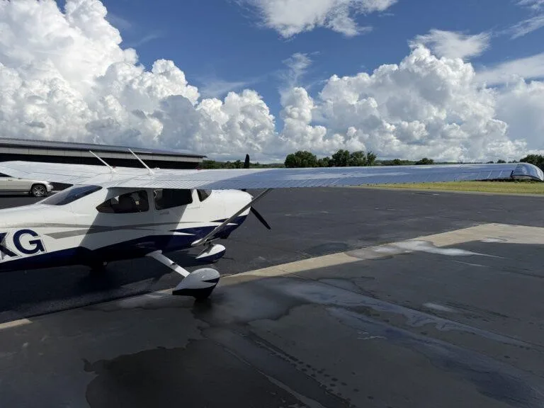 Exterior view of a 2010 CESSNA TURBO 182T SKYLANE, N544KG.
