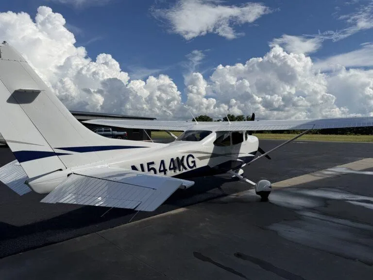 Exterior view of a 2010 CESSNA TURBO 182T SKYLANE, N544KG.