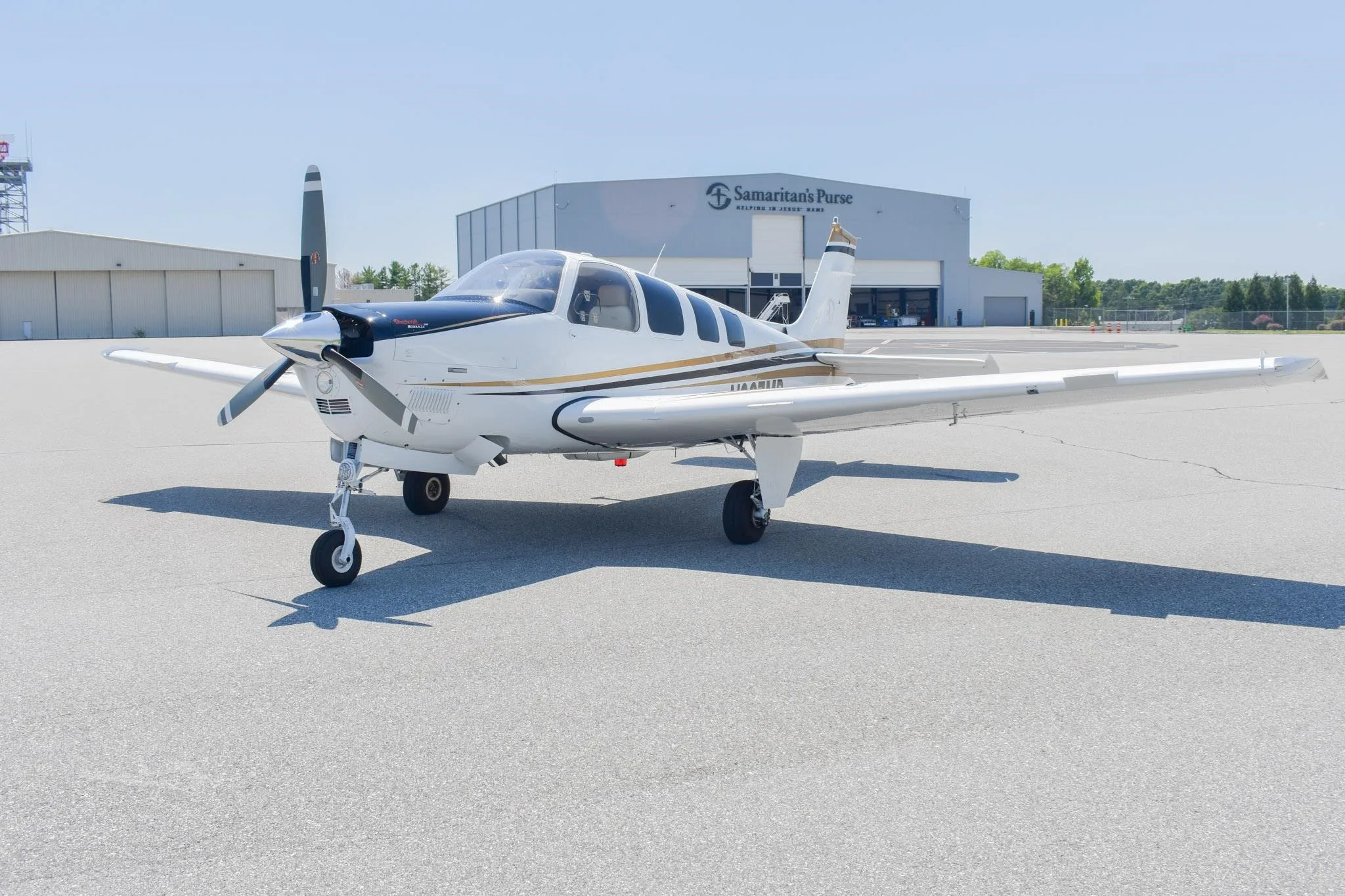 Exterior view of a 2006 BEECHCRAFT G36 BONANZA, N297MP.