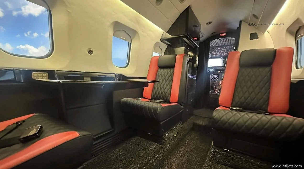 Cabin interior of a 1999 ASTRA/GULFSTREAM ASTRA SPX.