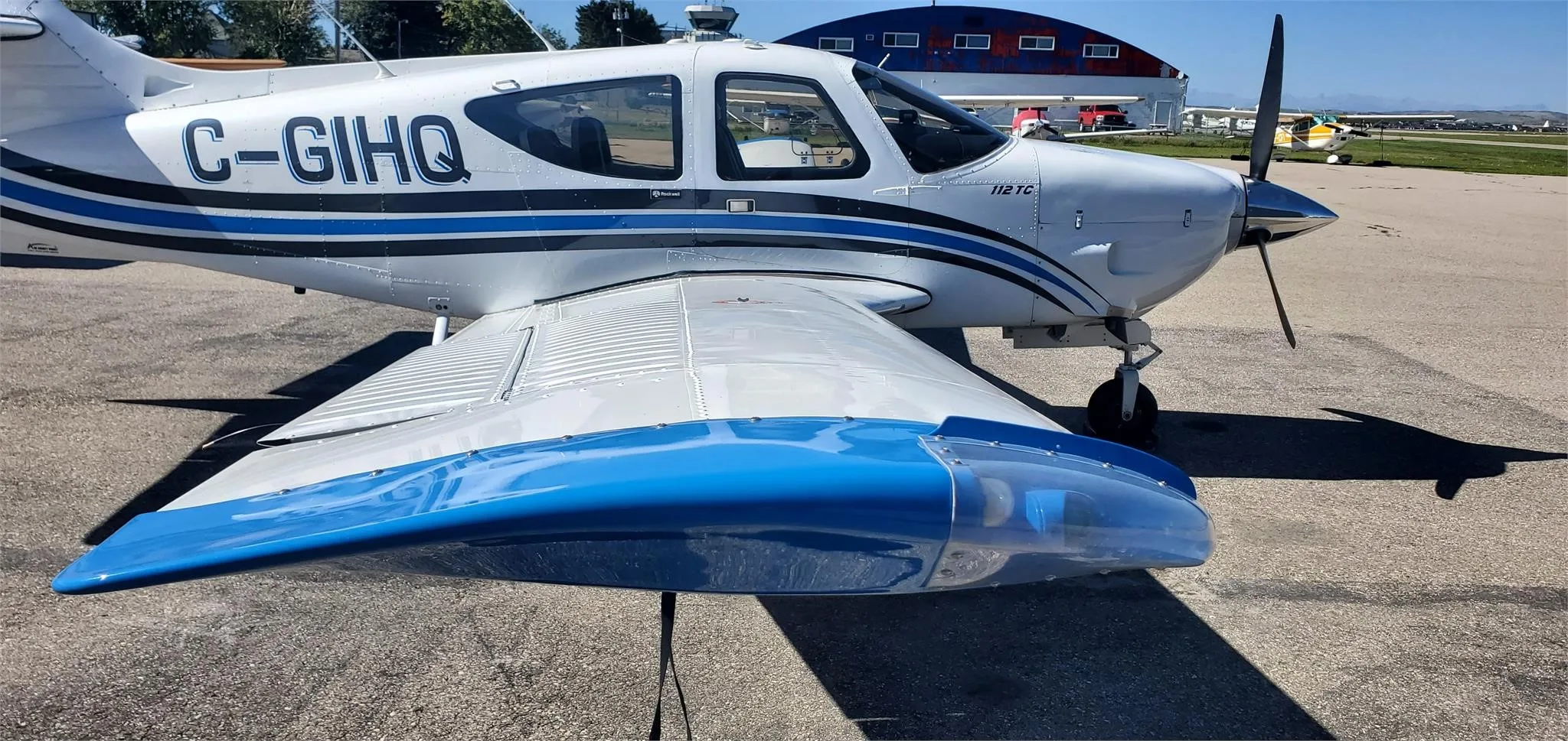 Exterior view of a 1976 COMMANDER 112TC, C-GIHQ.