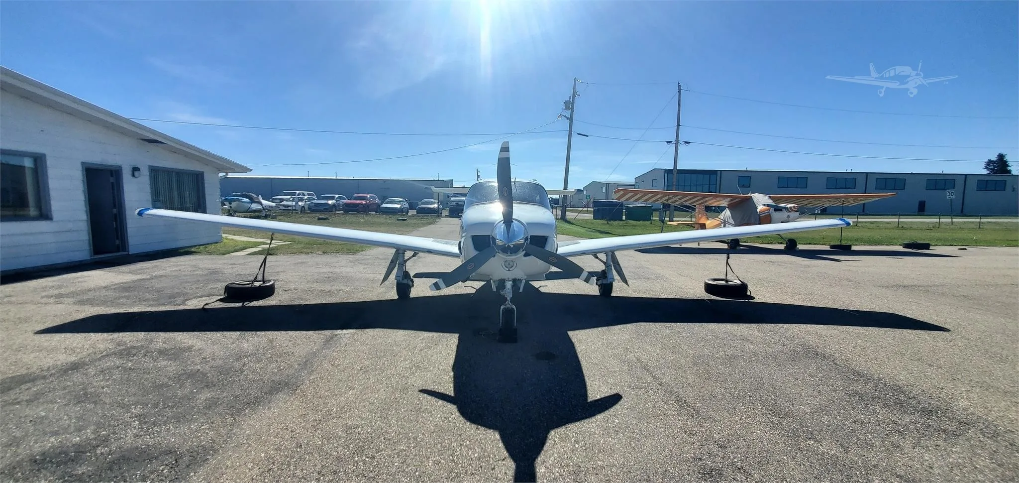Exterior view of a 1976 COMMANDER 112TC, C-GIHQ.