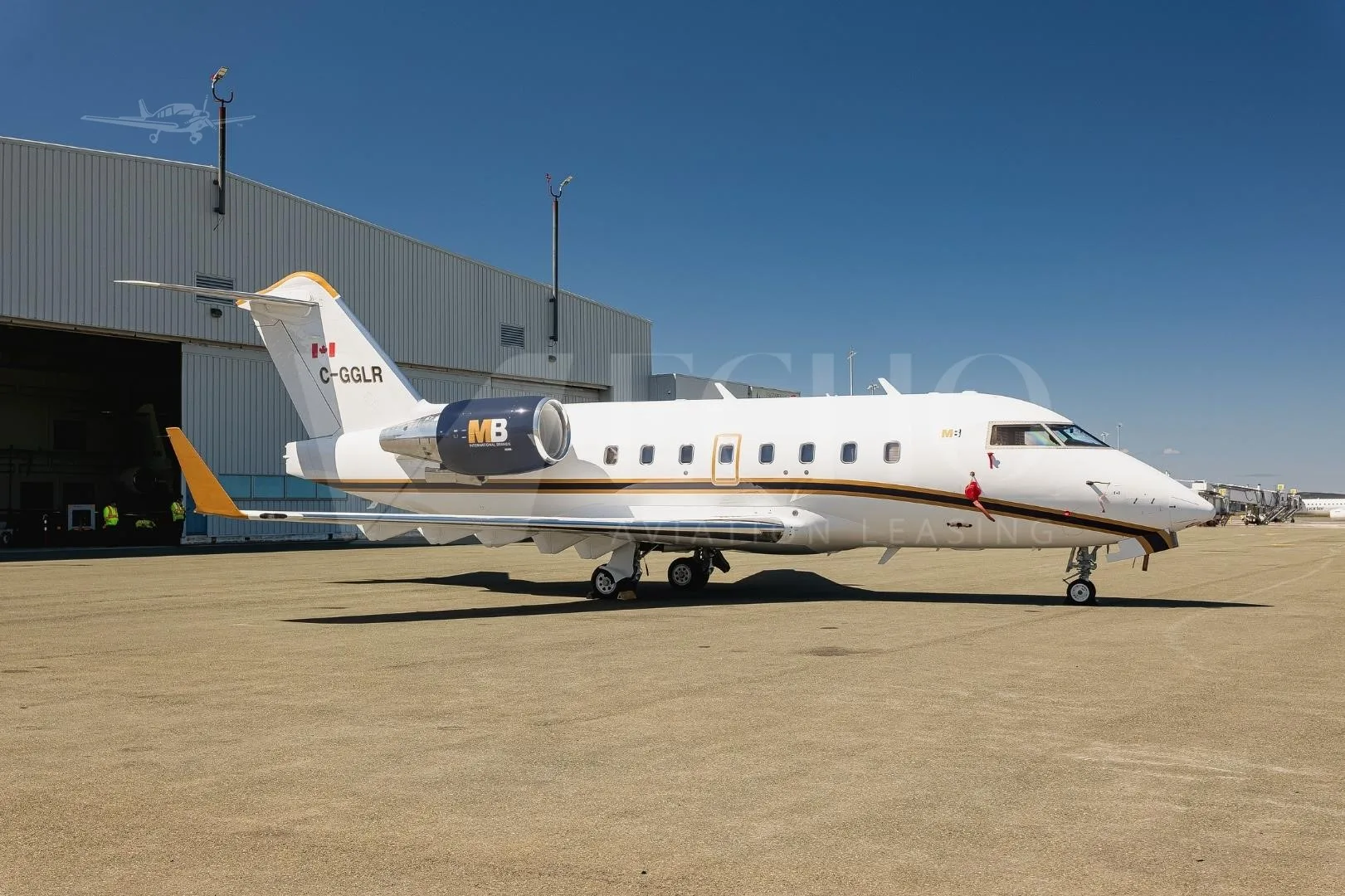 Exterior view of a 2003 BOMBARDIER CHALLENGER 604, C-GGLR.
