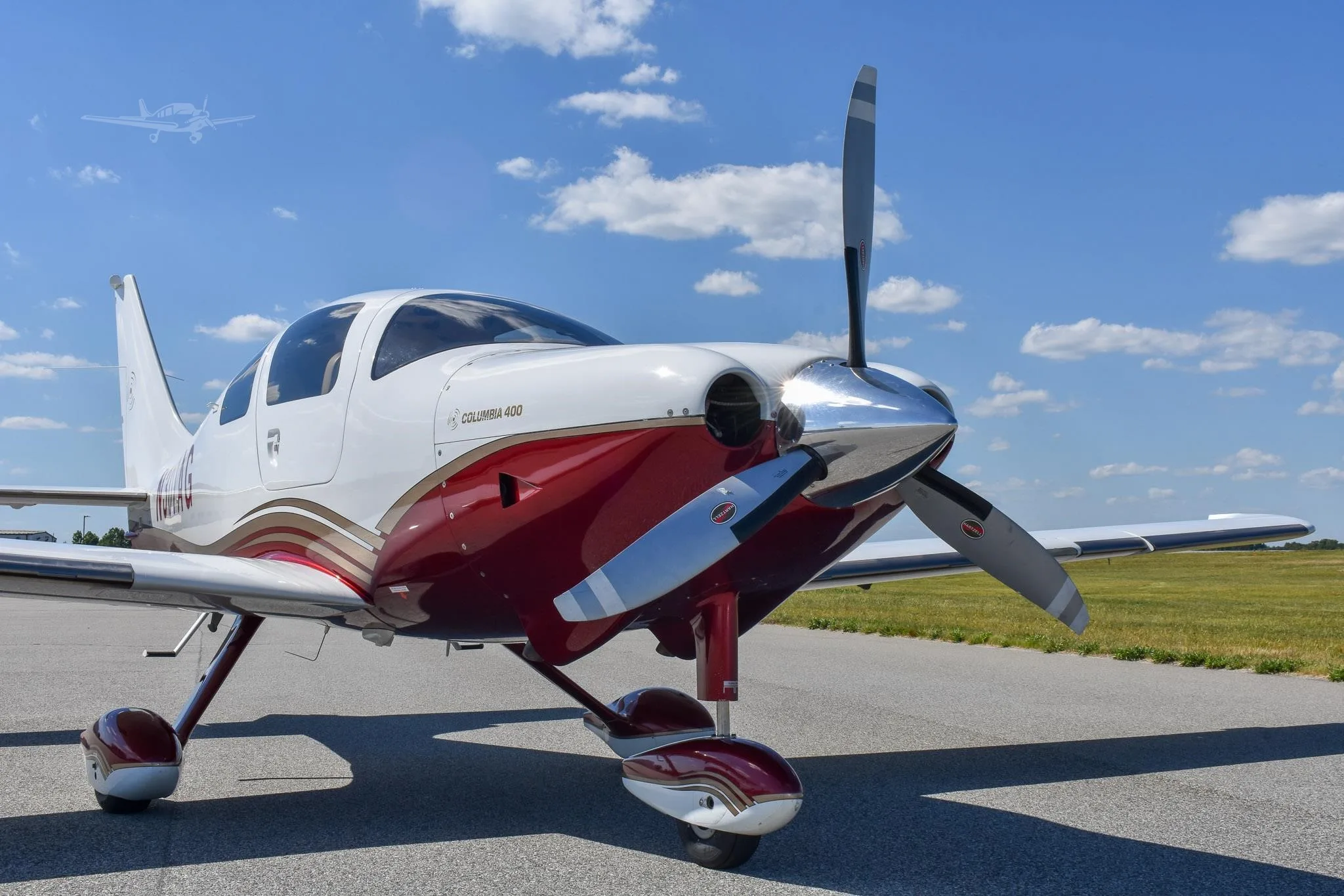 Exterior view of a 2006 COLUMBIA 400SLX, N307AG.