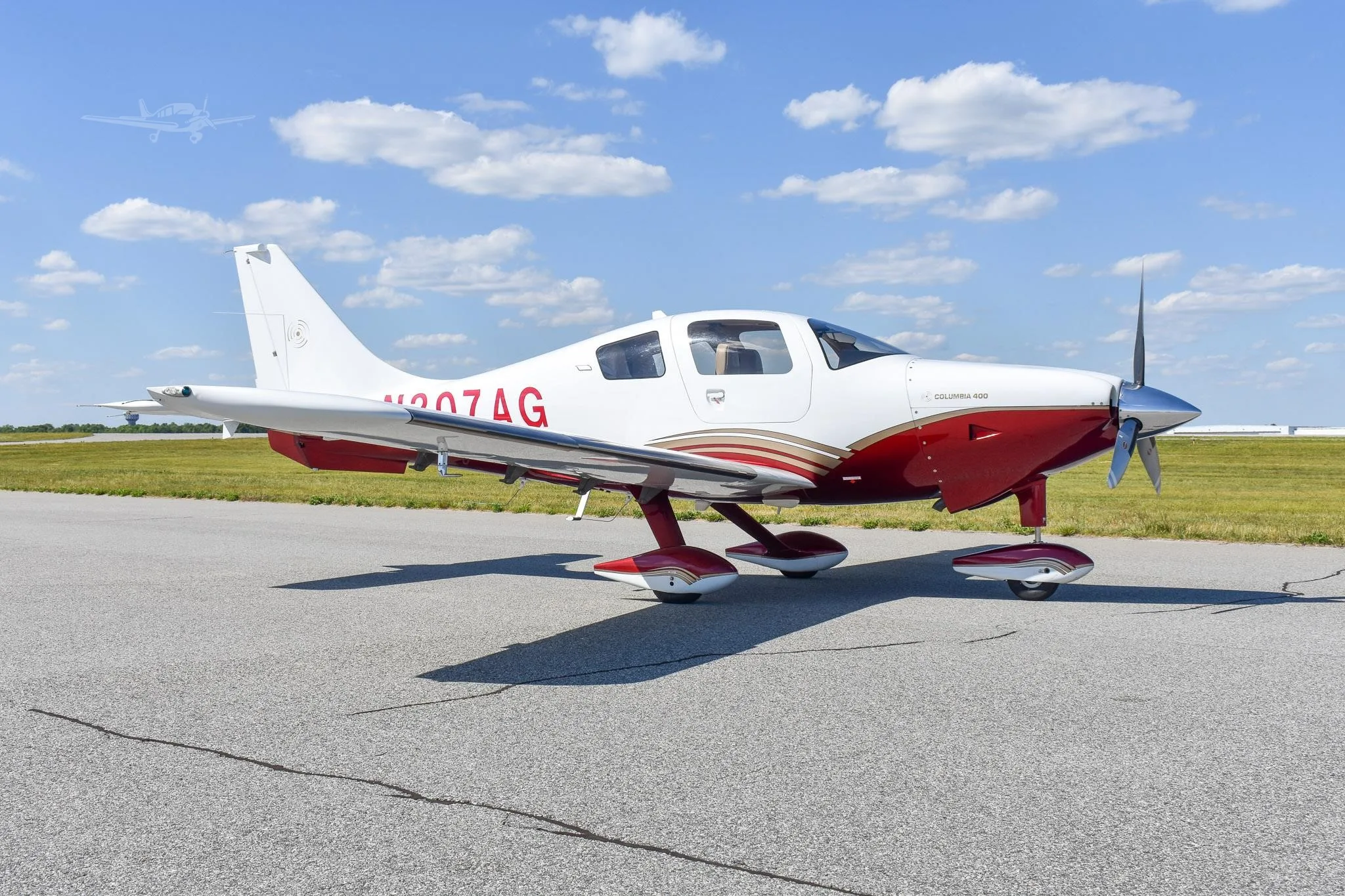 Exterior view of a 2006 COLUMBIA 400SLX, N307AG.