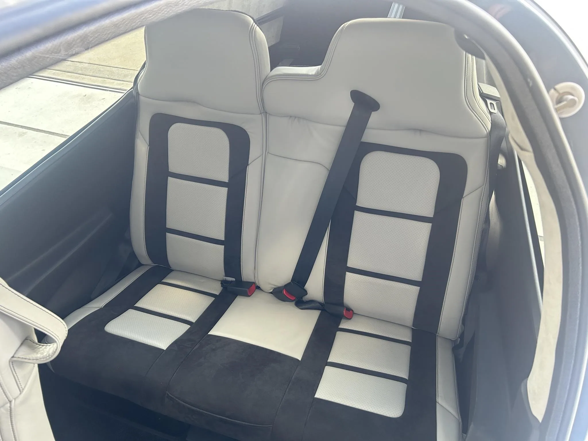 Cabin interior of a 2020 CIRRUS SR22-G6 TURBO.