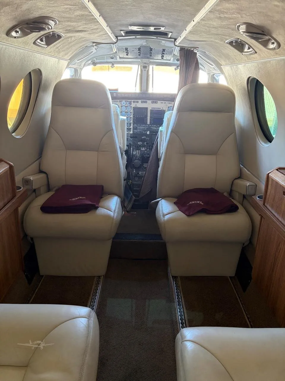 Cabin interior of a 1975 BEECHCRAFT KING AIR C90.