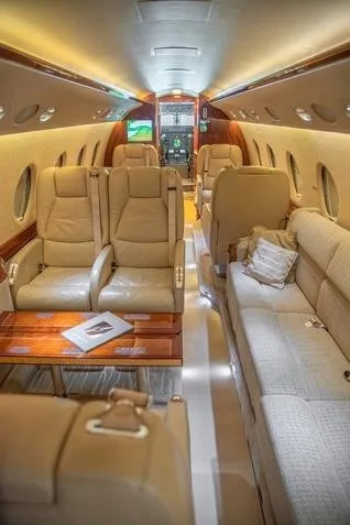 Cabin interior of a 2002 GULFSTREAM G200.
