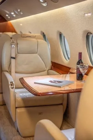 Cabin interior of a 2002 GULFSTREAM G200.