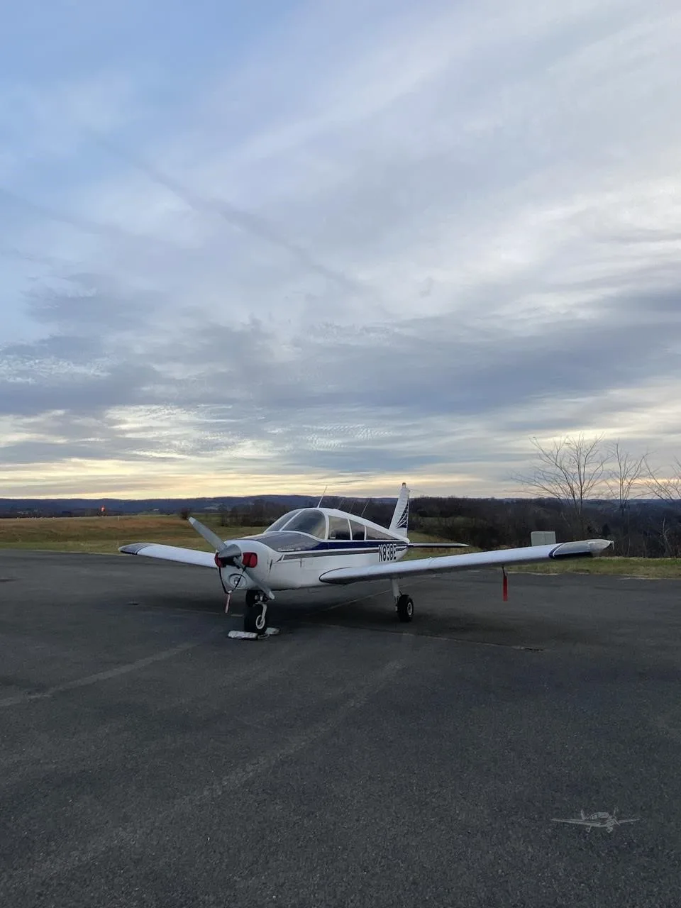 Exterior view of a 1967 PIPER CHEROKEE 140, N83BE.