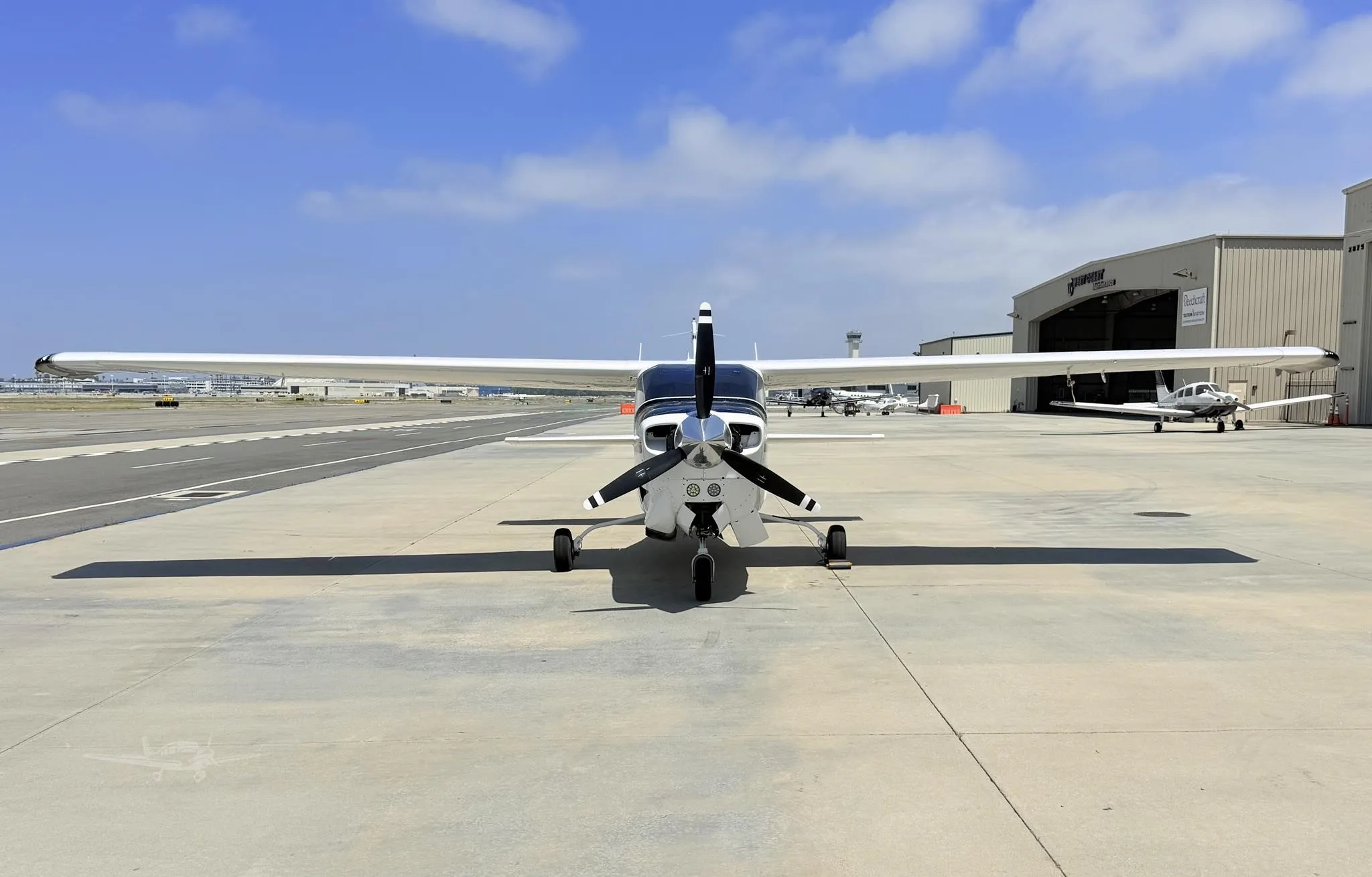 Exterior view of a 1985 CESSNA P210R, N68EA.