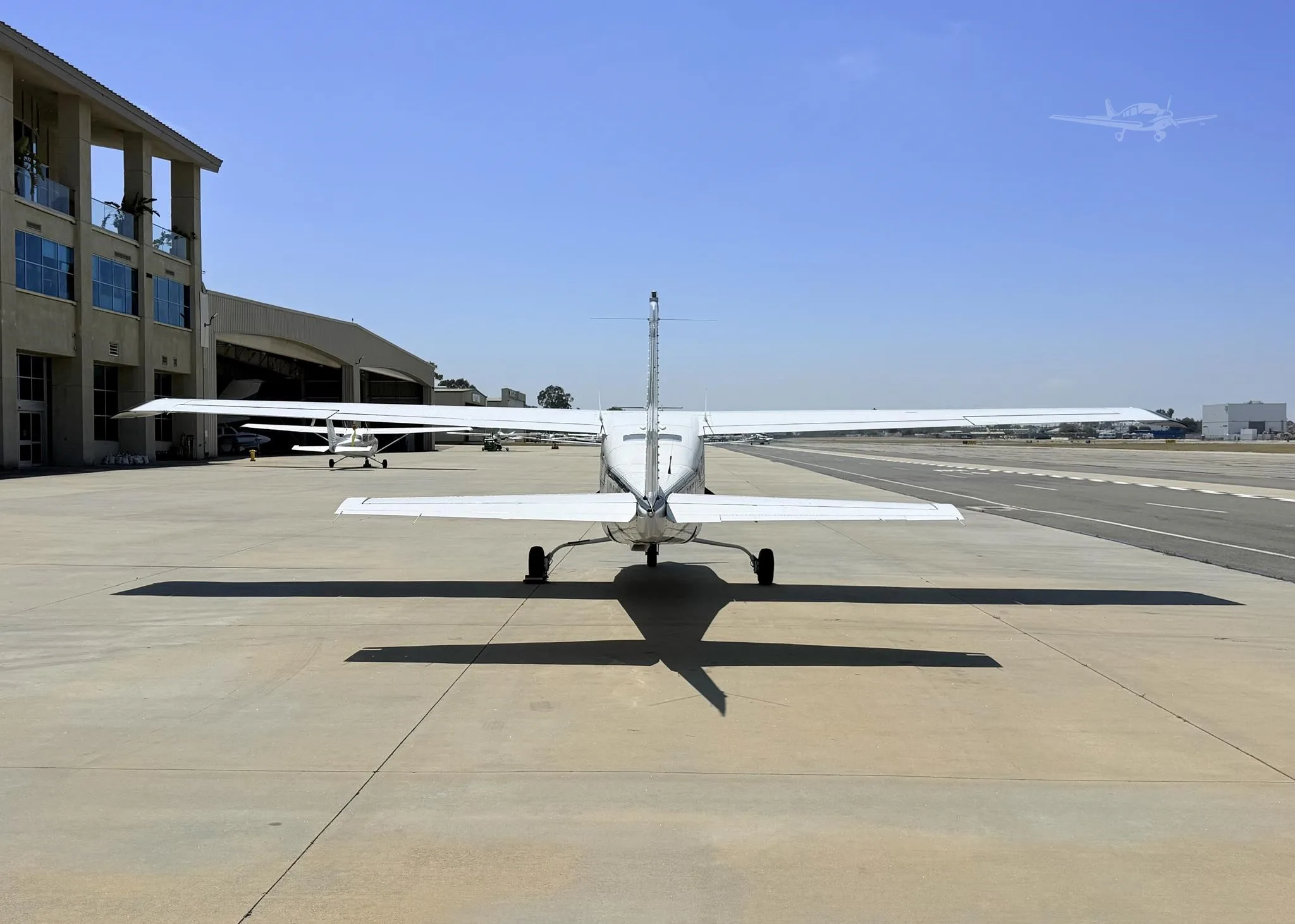 Exterior view of a 1985 CESSNA P210R, N68EA.