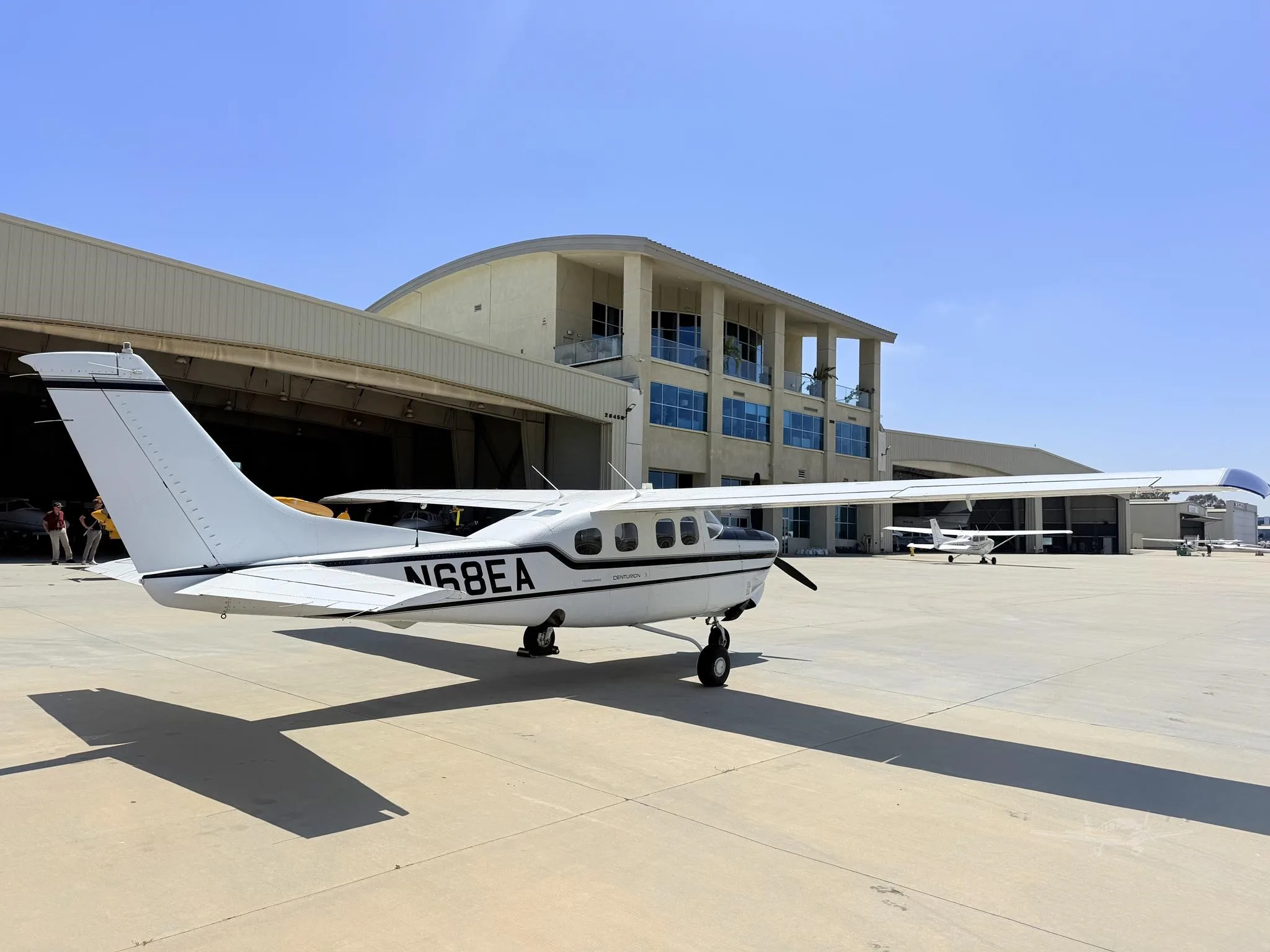 Exterior view of a 1985 CESSNA P210R, N68EA.