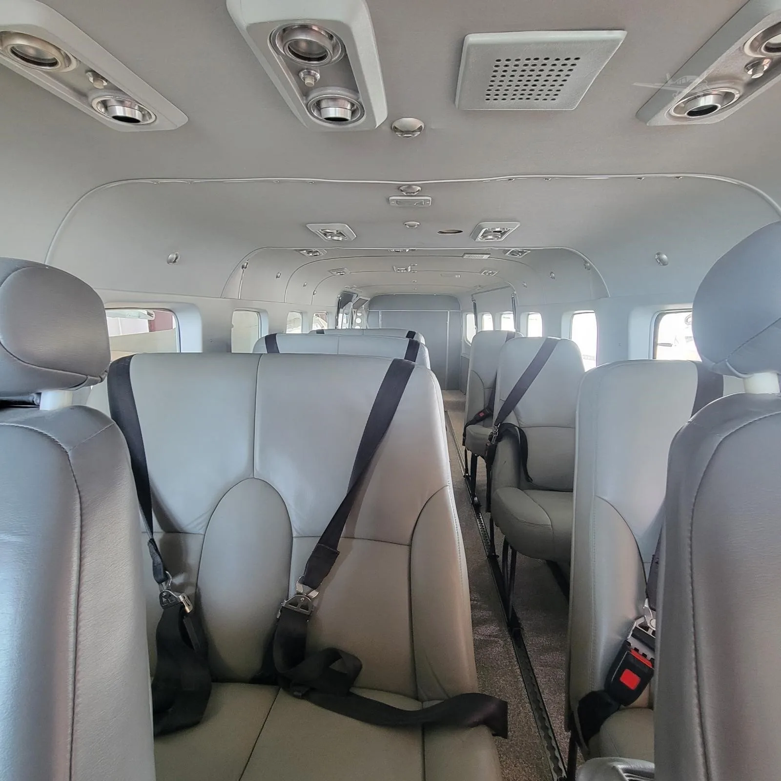 Cabin interior of a 2002 CESSNA CARAVAN 208B GRAND.