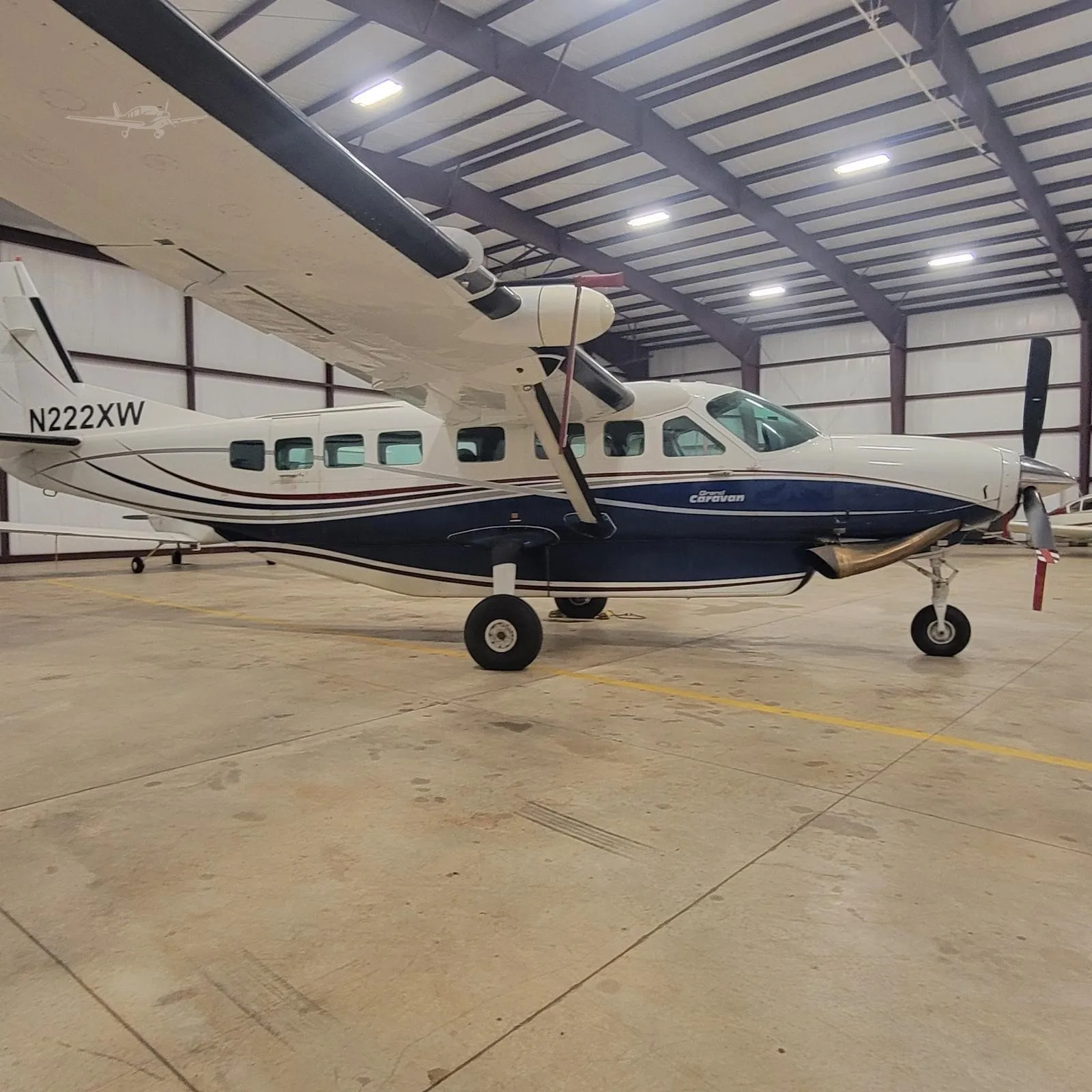 Exterior view of a 2002 CESSNA CARAVAN 208B GRAND, N222XW.