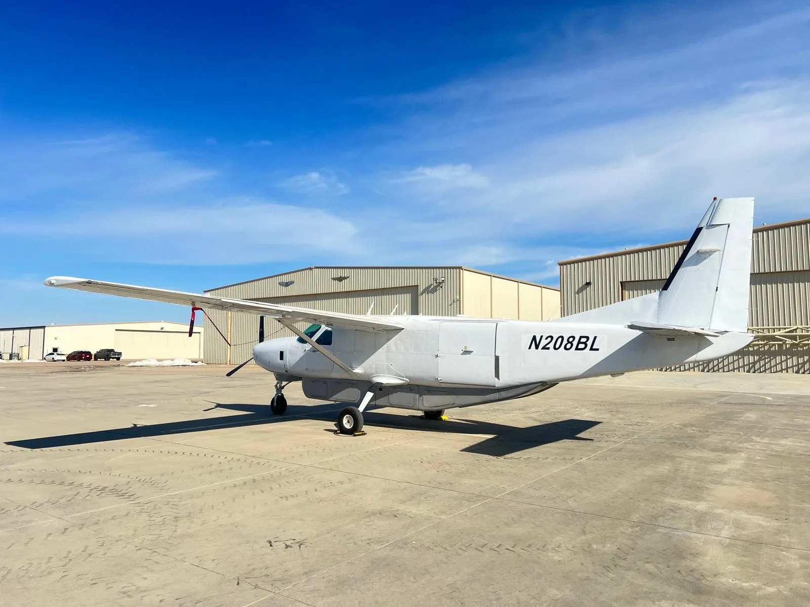 Exterior view of a 1989 CESSNA 208B SUPER CARGOMASTER, N208BL.