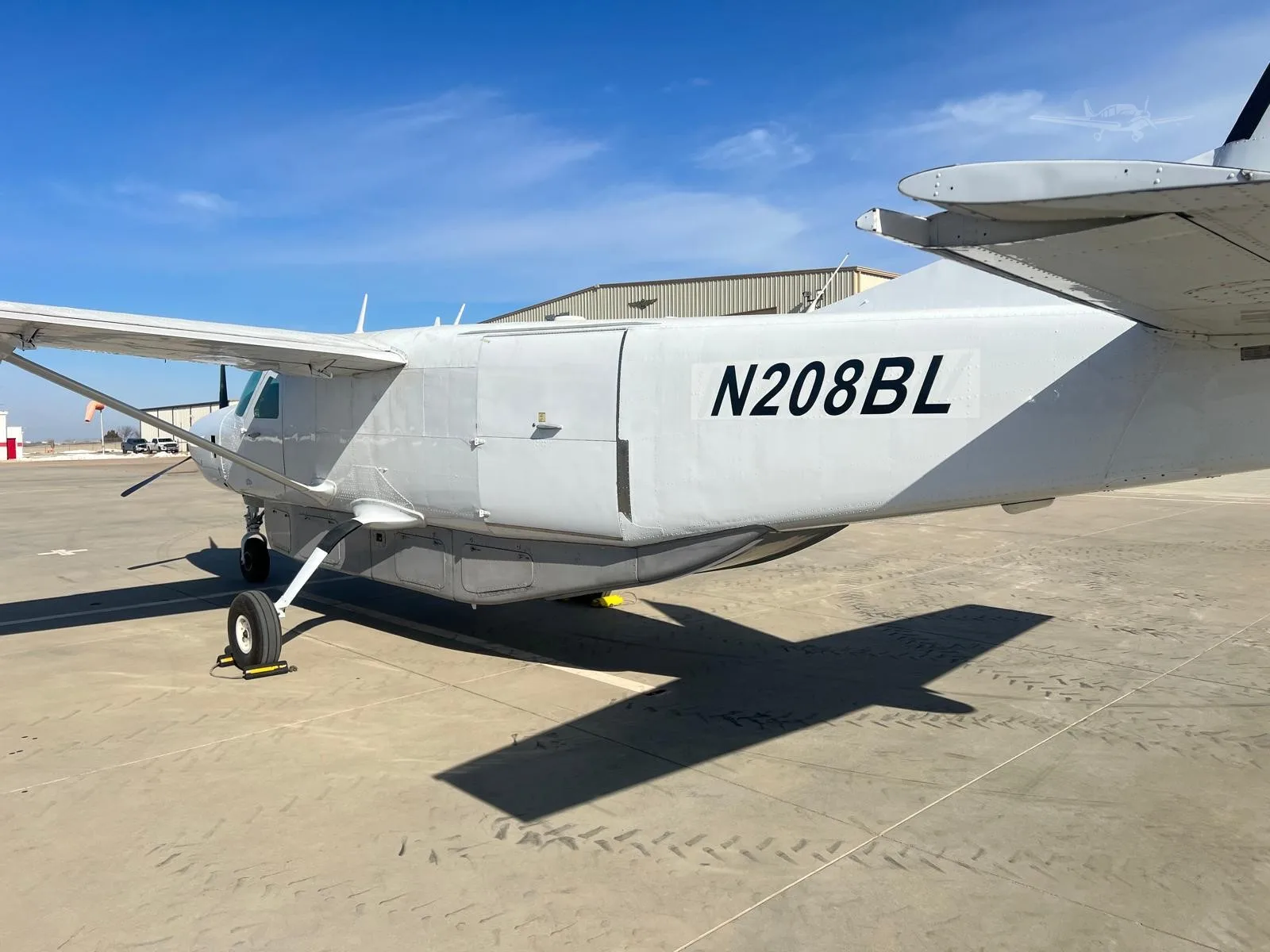 Exterior view of a 1989 CESSNA 208B SUPER CARGOMASTER, N208BL.